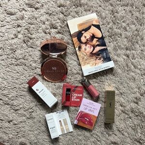 Lip and Cheek Makeup Set w/ Travel Mirror!
